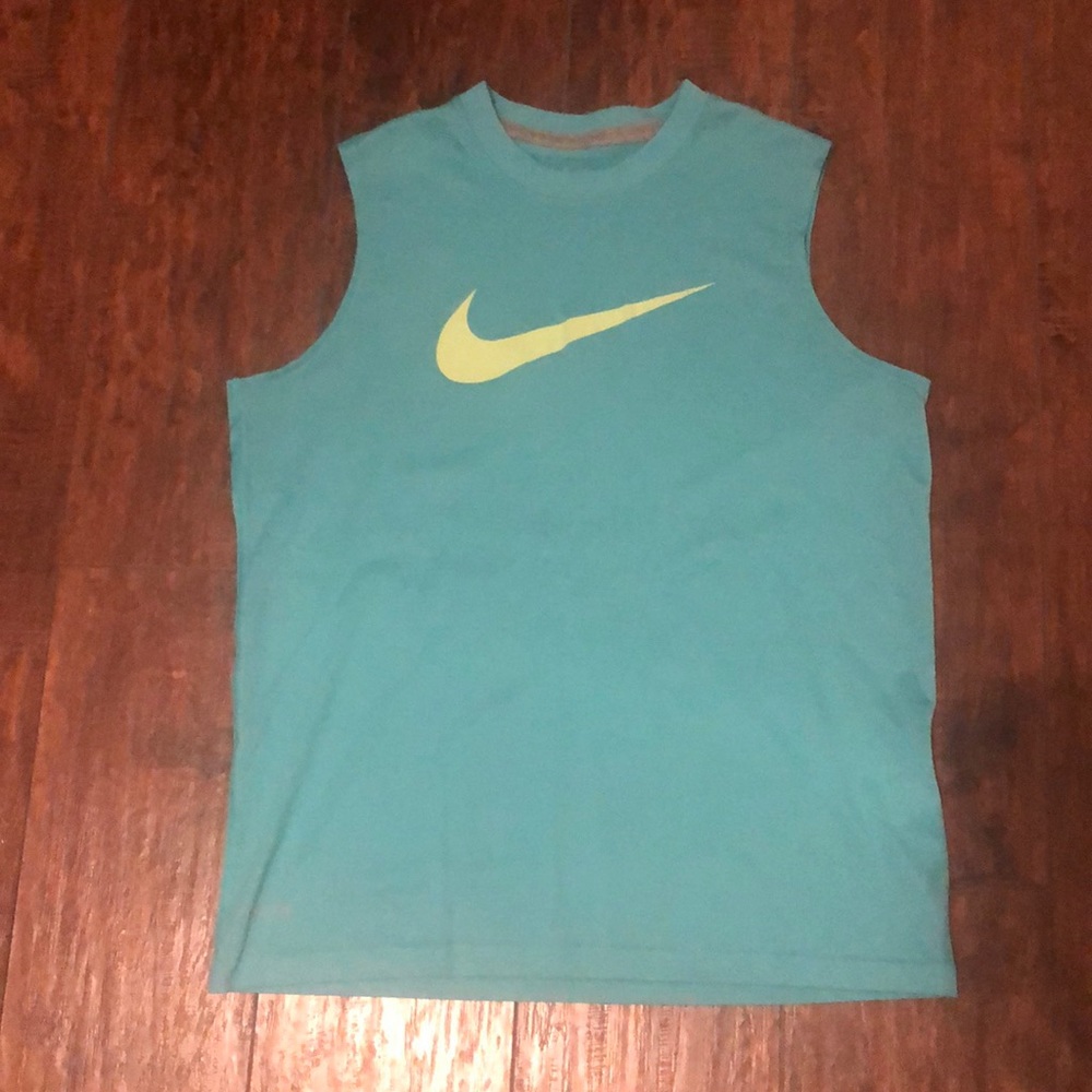 Nike muscle tee